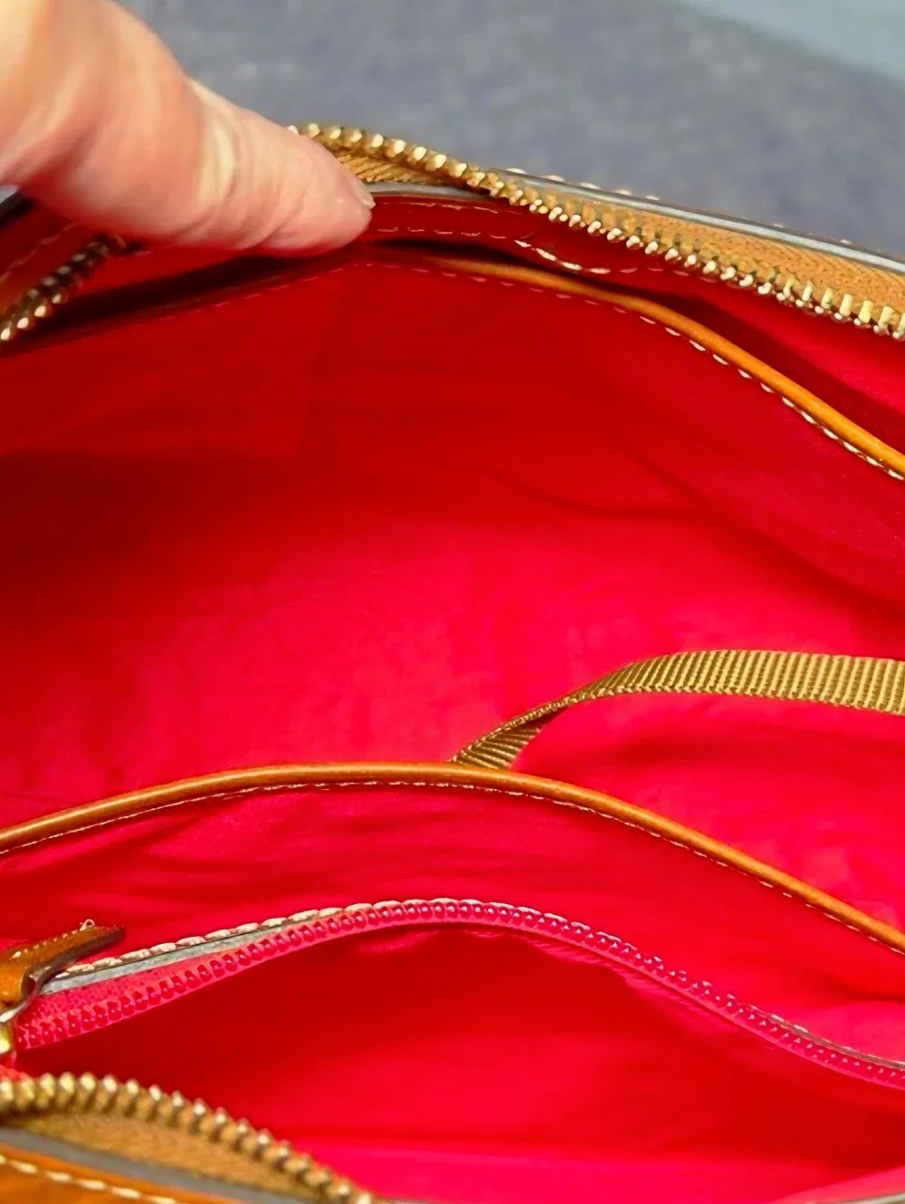 Authentic Like New Dooney and Bourke Wexford Hobo Bag comes with COA